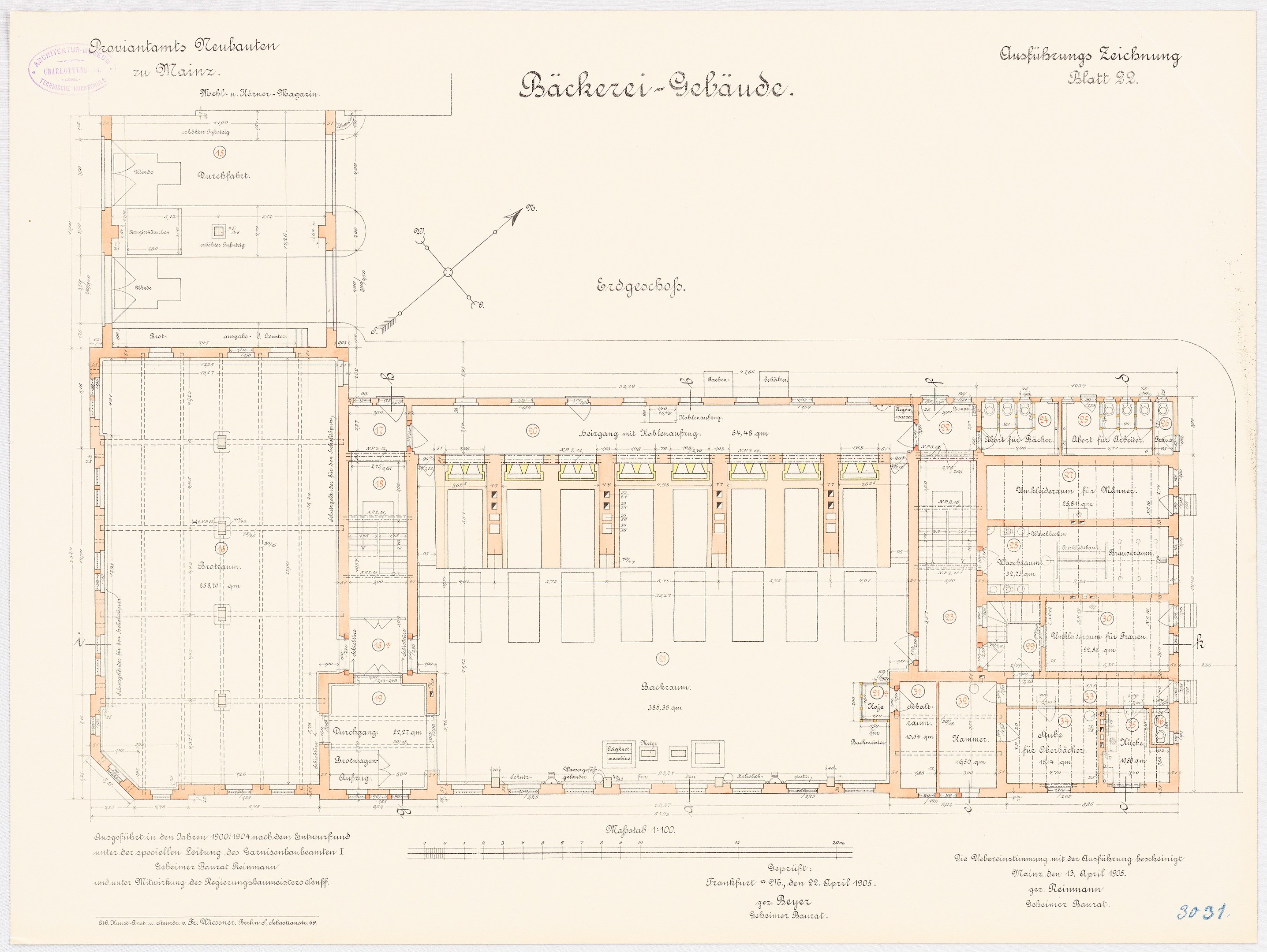 Schwarz-weißer architektonischer Grundriss des Reichstagsgebäudes in Berlin, Deutschland, zeigt detaillierte Raumaufteilungen, Flure, Fenster und Türen.