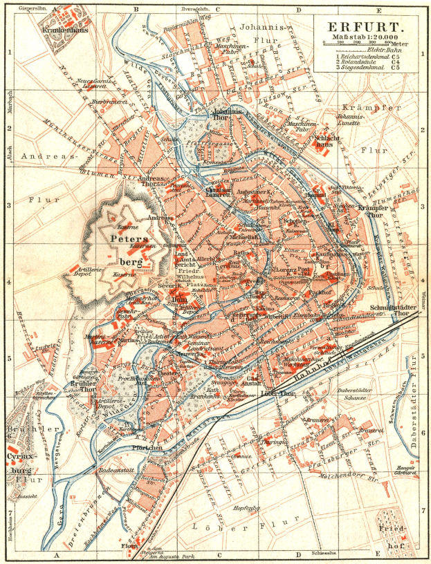 Ein detaillierter alter Stadtplan von Erfurt, Deutschland, der Straßen, Gebäude und Sehenswürdigkeiten zeigt, mit Text oben und unten.